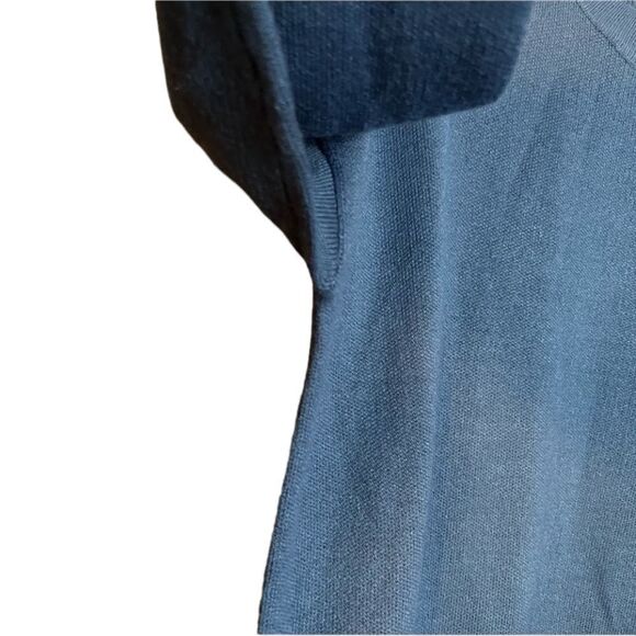 Isaac mizrahi blue crew neck sweater. - Picture 10 of 11